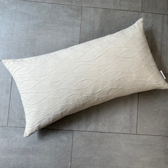 Elegant Cream Accent Pillow - Picture 1 of 6